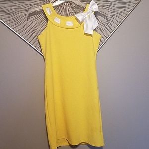 Adorable yellow dress size 16